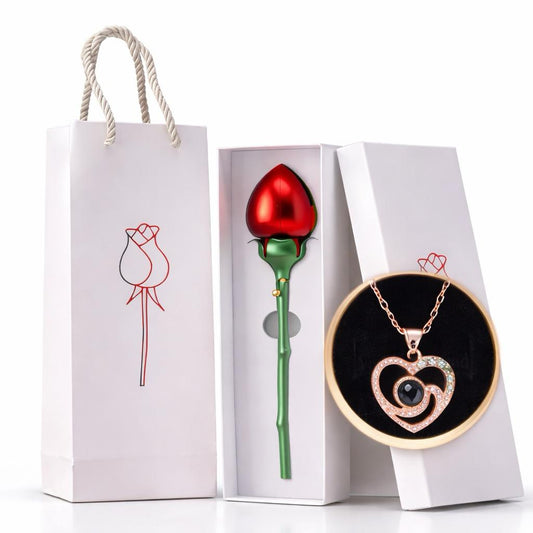 COLLAR CORAZÓN CON EMPAQUE DE  ROSA